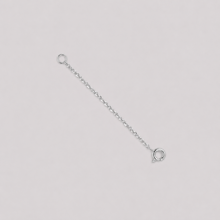 18K (750) white gold 4 cm extension chain for necklaces and bracelets with fine cable chain and spring ring clasp.