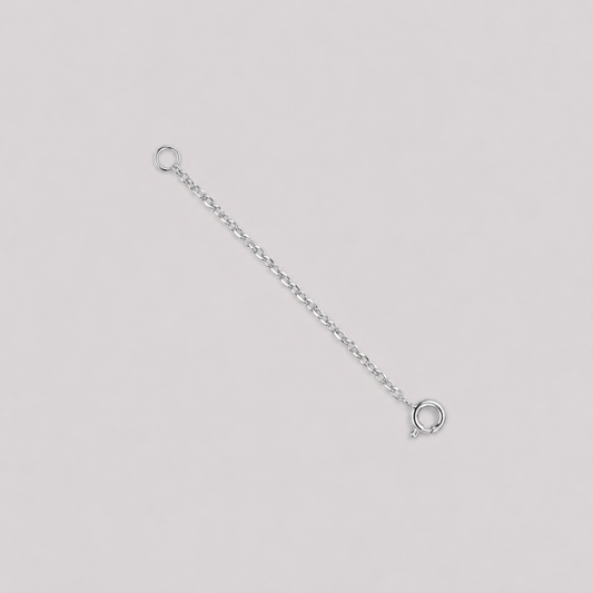 18K (750) white gold 4 cm extension chain for necklaces and bracelets with fine cable chain and spring ring clasp.
