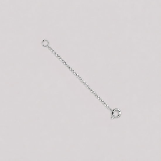 18K (750) white gold 4 cm extension chain for necklaces and bracelets with fine cable chain and spring ring clasp.