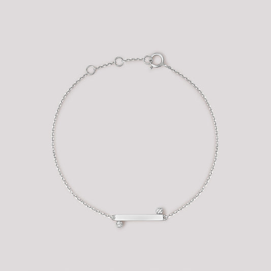 The Balance Bracelet crafted in solid 18k (750) white gold from the Cléamoi Balance Collection.
