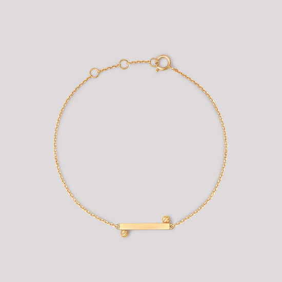 The Balance Bracelet crafted in solid 18k (750) yellow gold from the Cléamoi Balance Collection.