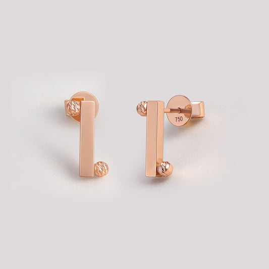 The Balance Earrings crafted in solid 18k (750) rose gold from the Cléamoi Balance Collection.