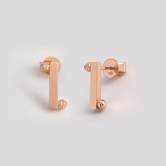The Balance Earrings crafted in solid 18k (750) rose gold from the Cléamoi Balance Collection.